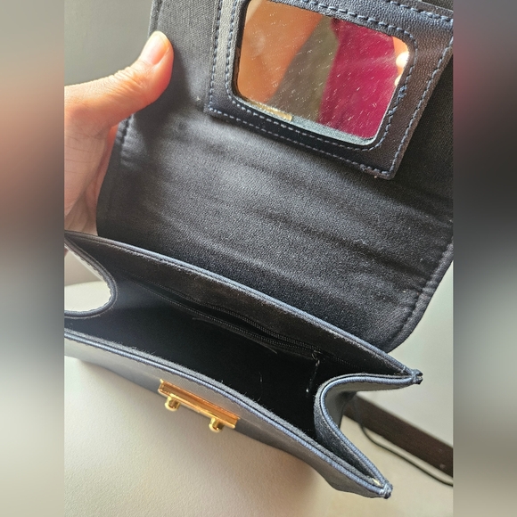 Liz Claiborne Navy Blue Structured Purse - Picture 4 of 6